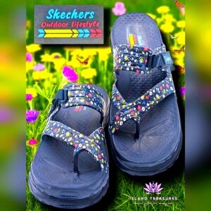 Women's Skechers Comfort Foam Sz 10 Navy Criss Cross StrapsBlue Floral Sandals
